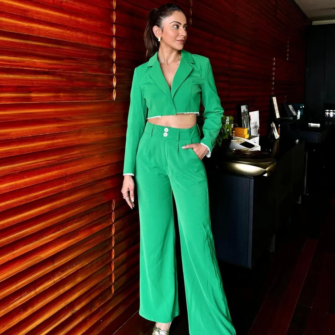 RAKUL PREET SINGH STILLS IN GREEN COAT PANT 2